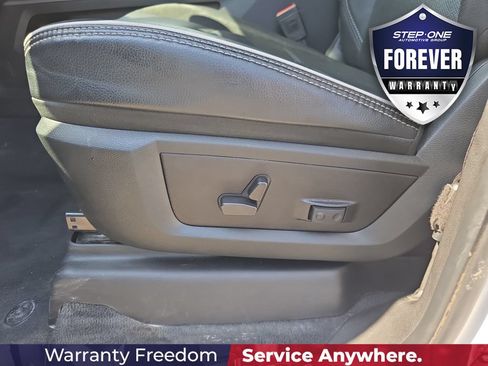Used 2025 RAM 2500 Laramie AWD/4WD image 13