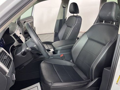 Used 2023 Volkswagen Atlas SE image 14