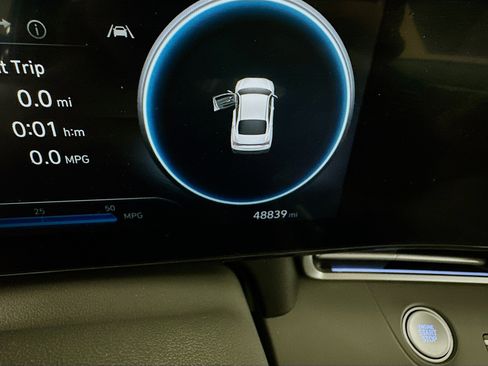 Used 2024 Hyundai Elantra SEL image 19