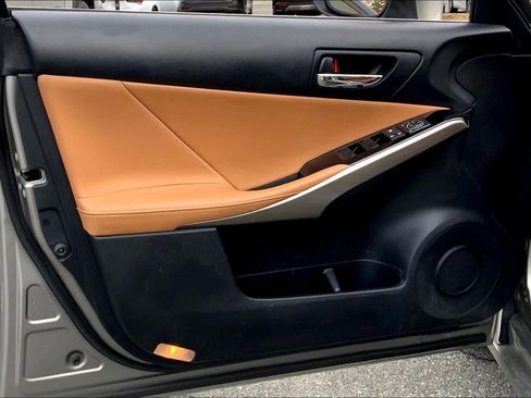 Used 2016 Lexus IS 300 AWD image 21