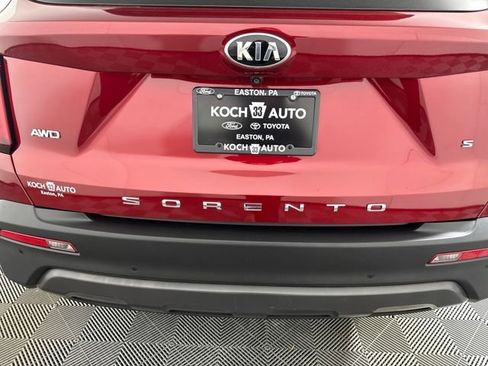 Used 2021 Kia Sorento S image 19