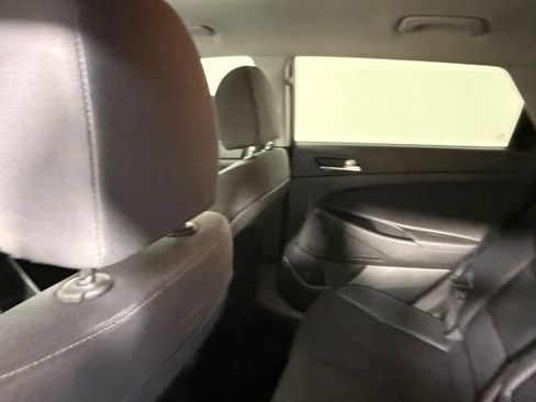 Used 2020 Hyundai Tucson Value FWD image 36