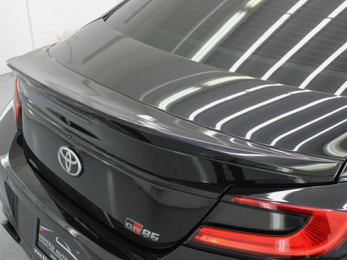 Used 2023 Toyota GR86 Premium image 19