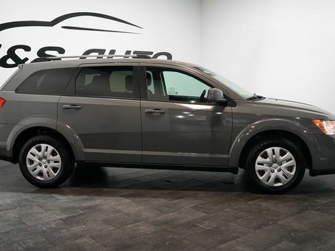 Used 2019 Dodge Journey SE w/ Premium Group FWD image 8