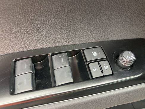 Used 2026 Toyota Camry SE image 15