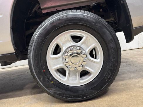 Used 2022 RAM 2500 Big Horn AWD/4WD image 37