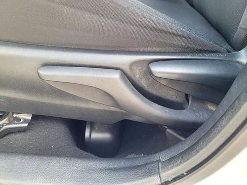 Used 2015 Toyota Yaris LE image 14