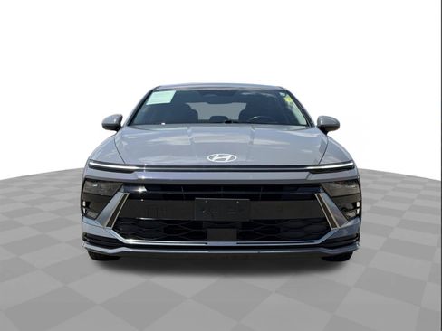 Used 2025 Hyundai Sonata SEL FWD image 8