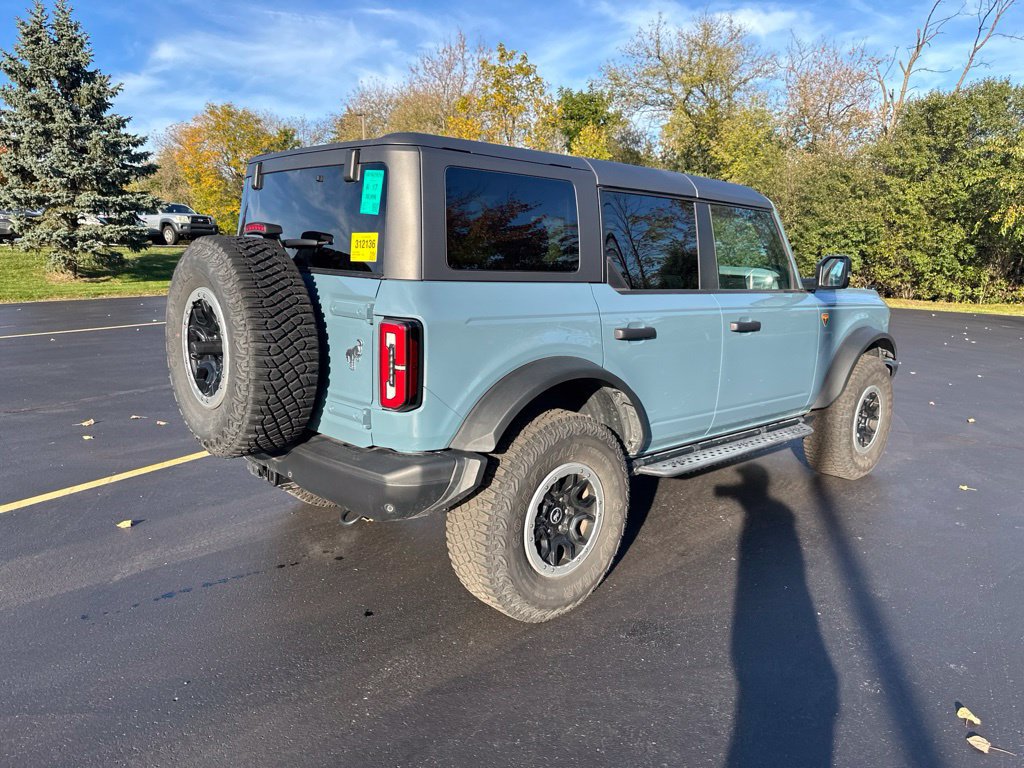 Used 2023 Ford Bronco Badlands AWD/4WD image 3
