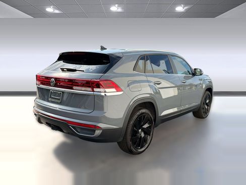 Used 2026 Volkswagen Atlas Cross Sport SE FWD image 9