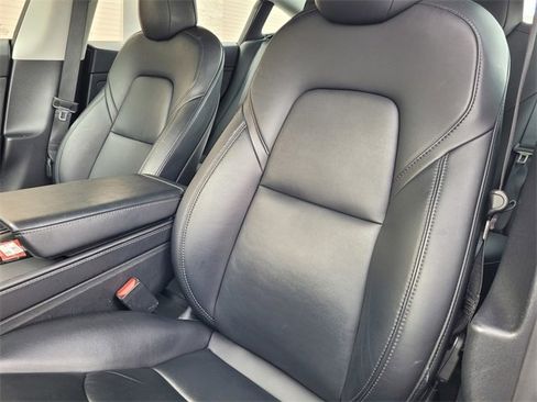 Used 2022 Tesla Model 3 Long Range image 21