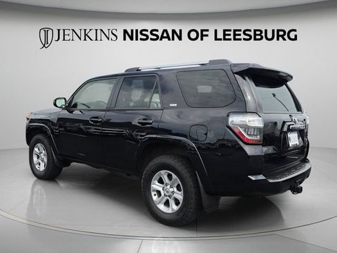 Used 2022 Toyota 4Runner SR5 AWD/4WD image 6