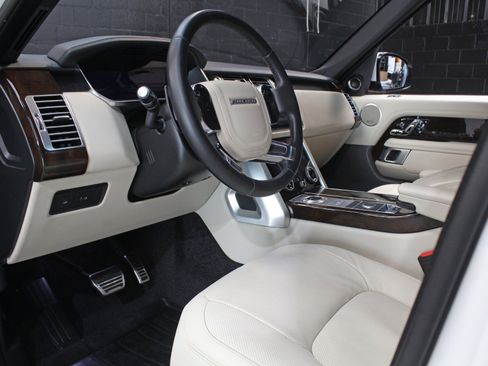 Used 2022 Land Rover Range Rover P525 Westminster Edition AWD/4WD image 36