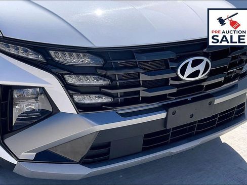 Used 2025 Hyundai Tucson SEL FWD image 29