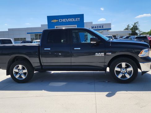Used 2017 RAM 1500 Big Horn AWD/4WD image 4
