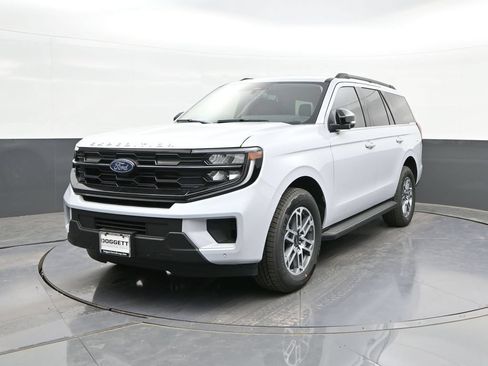 New 2026 Ford Expedition Active RWD image 30