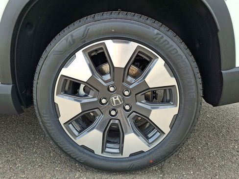 New 2026 Honda Pilot Elite image 5