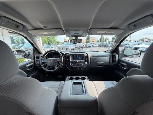Used 2019 Chevrolet Silverado 1500 Custom w/ Custom Convenience Package AWD/4WD image 17