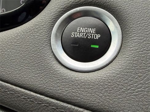 Used 2021 Cadillac XT5 Premium Luxury image 24