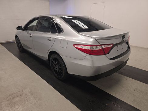 Used 2017 Toyota Camry LE image 8