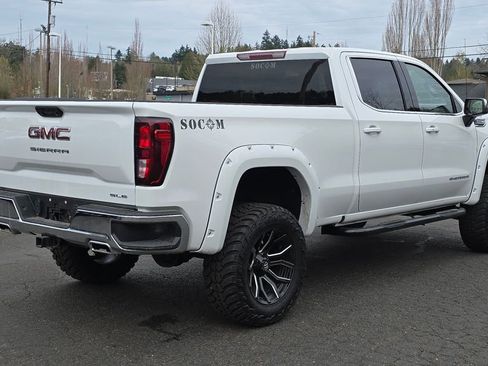 Used 2024 GMC Sierra 1500 SLE w/ X31 Off-Road Package image 3