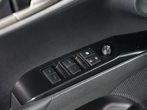 Used 2025 Toyota Camry LE image 31