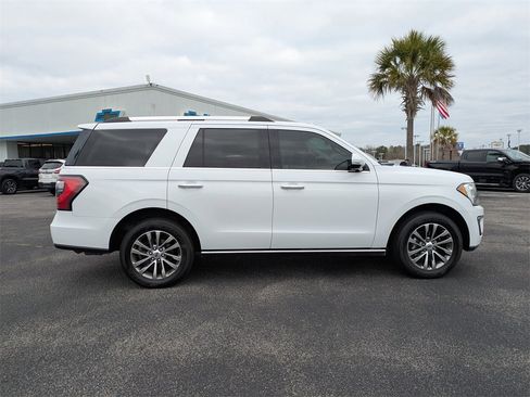 Used 2018 Ford Expedition Limited image 3