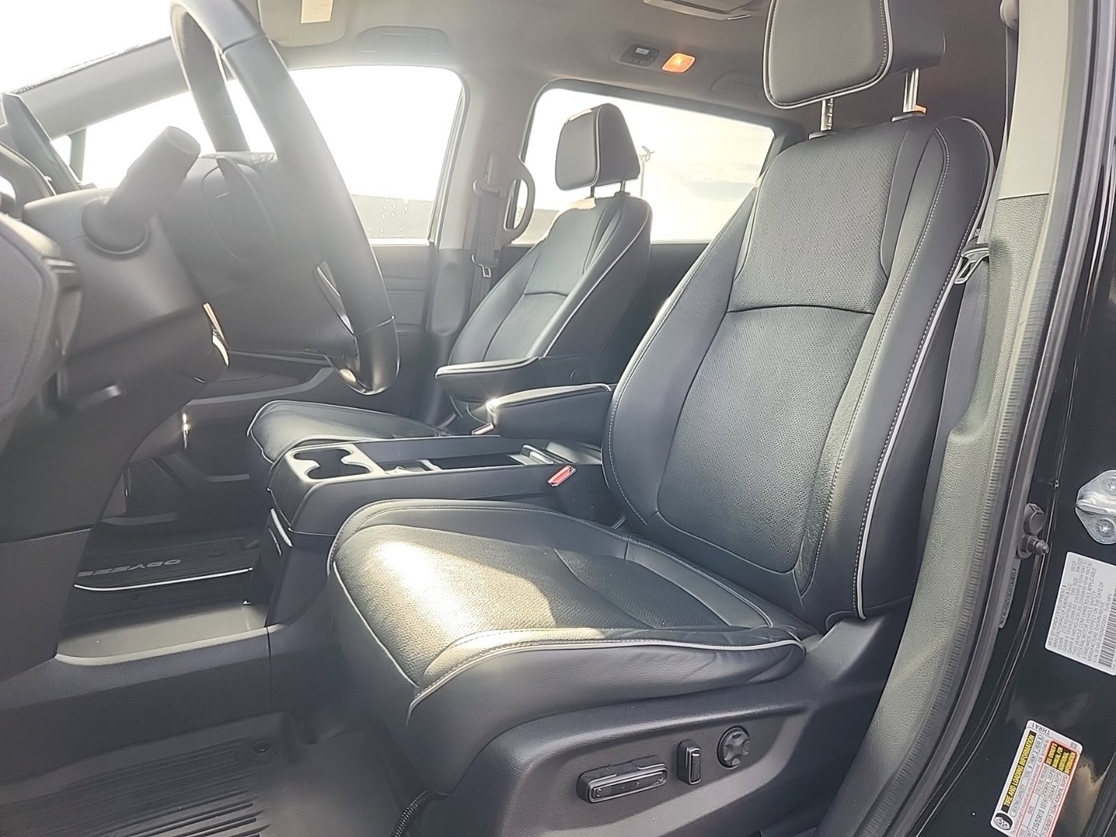 Used 2022 Honda Odyssey Elite image 17