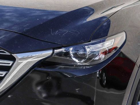 Used 2018 MAZDA CX-9 Touring image 2