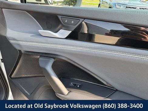 Certified 2025 Volkswagen Tiguan SEL R-Line AWD/4WD image 32