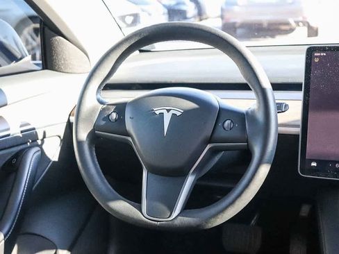 Used 2023 Tesla Model 3 Standard Range image 14
