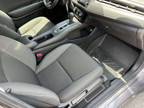 Used 2021 Honda HR-V LX image 21