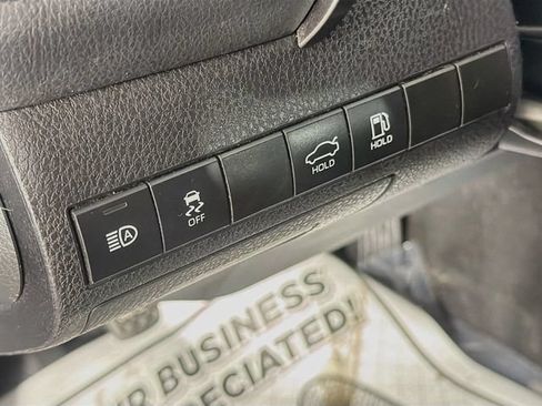 Used 2021 Toyota Camry SE FWD image 10