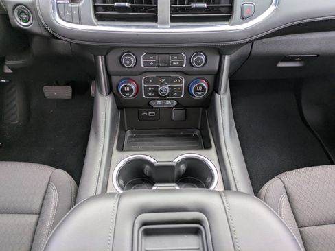 Used 2024 Chevrolet Tahoe LS image 19