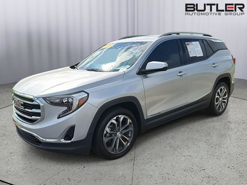 Used 2019 GMC Terrain SLT FWD image 1