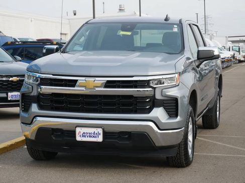 Used 2025 Chevrolet Silverado 1500 LT AWD/4WD image 3