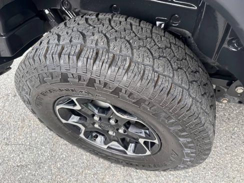 Used 2022 Jeep Wrangler Unlimited Rubicon 4xe w/ Cold Weather Group AWD/4WD image 27