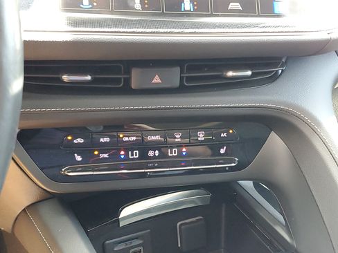 Used 2023 Buick Envision Essence w/ Technology Package I FWD image 31