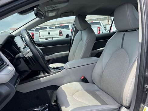 Used 2024 Toyota Camry XSE FWD image 13