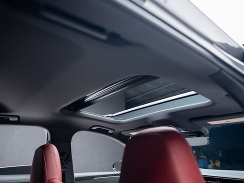 Used 2024 Audi S6 Premium Plus w/ Premium Plus Package image 72