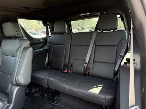 Used 2022 Chevrolet Tahoe Z71 w/ Luxury Package image 31