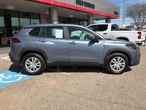 Used 2026 Toyota Corolla Cross L image 2