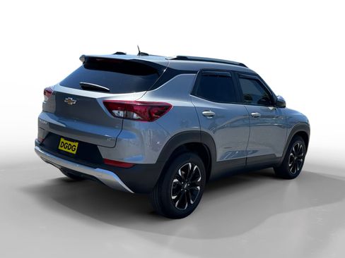 Used 2023 Chevrolet TrailBlazer LT w/ Convenience Package FWD image 5