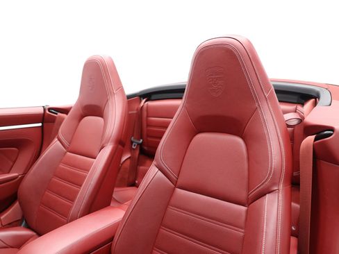 Used 2022 Porsche 911 Carrera image 19