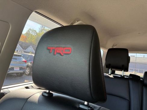 Used 2019 Toyota 4Runner TRD Off-Road Premium image 33