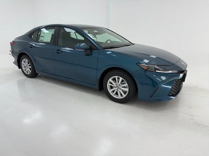 New 2026 Toyota Camry LE w/ Convenience Package