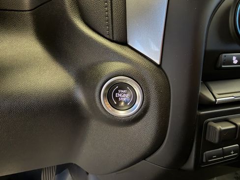 Used 2021 Chevrolet Silverado 1500 LT AWD/4WD image 20