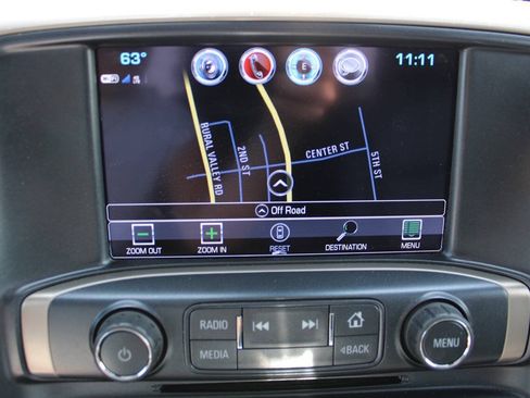 Used 2017 GMC Sierra 2500 Denali w/ Duramax Plus Package AWD/4WD image 32