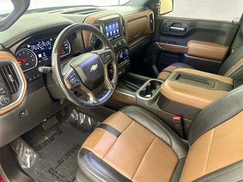 Used 2021 Chevrolet Silverado 1500 High Country w/ Technology Package image 9