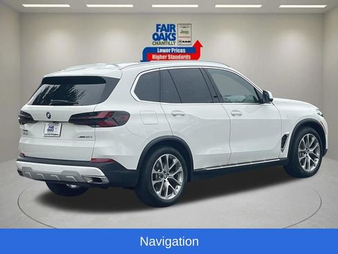 Used 2025 BMW X5 xDrive50e AWD/4WD image 7